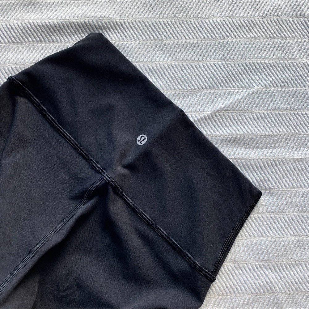 Lululemon Wunder Under High-Rise 1/2 Tight 17” - Picture 3 of 10